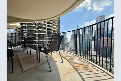 300 N State Street #3009, Chicago, IL 60654 - Photo 2