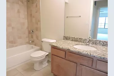 8255 Skokie Boulevard #404, Skokie, IL 60077 - Photo 10