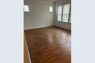 8416 S Euclid Avenue, Chicago, IL 60617 - Photo 2