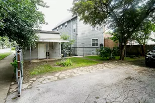 12402 S Green St, Calumet Park, IL 60827 - Photo 6