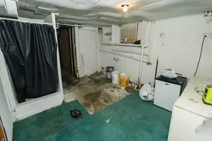 12402 S Green St, Calumet Park, IL 60827 - Photo 20