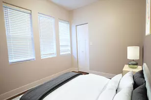 8040 S Luella Ave, Chicago, IL 60617 - Photo 10