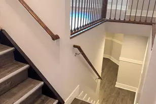 8040 S Luella Ave, Chicago, IL 60617 - Photo 14