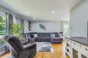 4509 W 105th St, Oak Lawn, IL 60453 - Photo 2