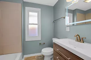 11353 S Stewart Ave, Chicago, IL 60628 - Photo 6