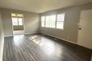 826 S Main St, Lombard, IL 60148 - Photo 2