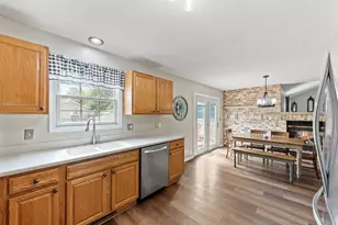 1582 Mid Ct Dr, Bourbonnais, IL 60914 - Photo 4