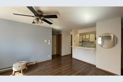 4301 W Shamrock Lane #2D, McHenry, IL 60050 - Photo 2