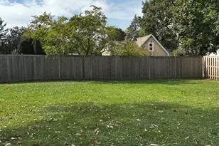 40 S Walkup Ave, Crystal Lake, IL 60014 - Photo 6