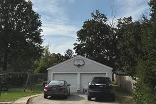 40 S Walkup Ave, Crystal Lake, IL 60014 - Photo 4