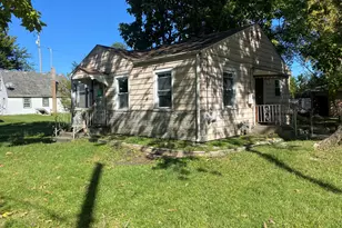 14717 E Riverside Dr, South Holland, IL 60473 - Photo 2