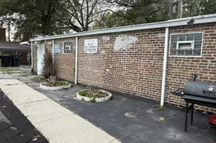 391 E Kensington Ave, Chicago, IL 60628 - Photo 20