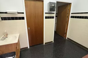 391 E Kensington Ave, Chicago, IL 60628 - Photo 6