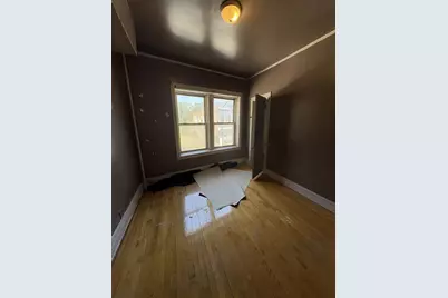 391 E Kensington Avenue, Chicago, IL 60628 - Photo 14