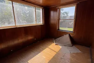 391 E Kensington Ave, Chicago, IL 60628 - Photo 16