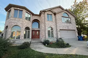 203 Ahmed Ct, Glendale Heights, IL 60139 - Photo 1