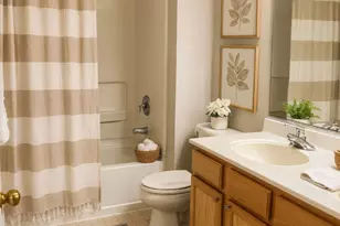 1256 N Split Oak Cir, Round Lake Beach, IL 60073 - Photo 8