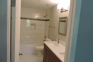 407 Beechwood Dr, Westmont, IL 60559 - Photo 10