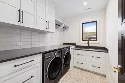 147 N Myrtle Avenue, Elmhurst, IL 60126 - Photo 30