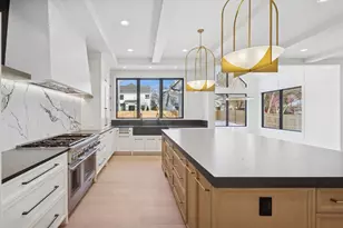 147 N Myrtle Ave, Elmhurst, IL 60126 - Photo 6