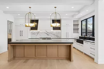 147 N Myrtle Avenue, Elmhurst, IL 60126 - Photo 4