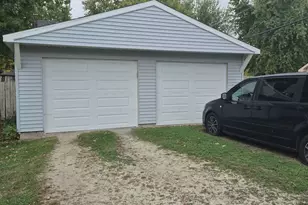 863 W Williams St, Kankakee, IL 60901 - Photo 2