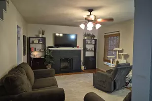 863 W Williams St, Kankakee, IL 60901 - Photo 4