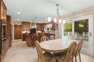 1272 Sandhurst Dr, Buffalo Grove, IL 60089 - Photo 12