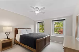 1272 Sandhurst Dr, Buffalo Grove, IL 60089 - Photo 18