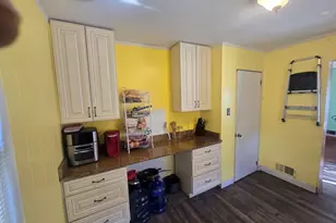 566 Hirsch Ave, Calumet City, IL 60409 - Photo 12