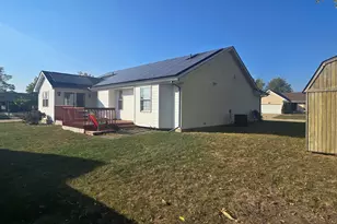 1913 E Newport Dr, Urbana, IL 61802 - Photo 12