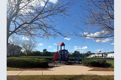 610 Four Seasons Boulevard, Aurora, IL 60504 - Photo 14