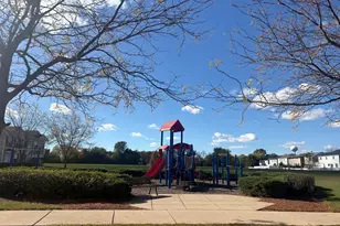 610 Four Seasons Blvd, Aurora, IL 60504 - Photo 14