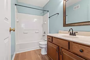 610 Four Seasons Blvd, Aurora, IL 60504 - Photo 10