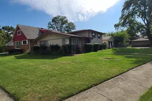 16843 Briargate Dr, Country Club Hills, IL 60478 - Photo 2