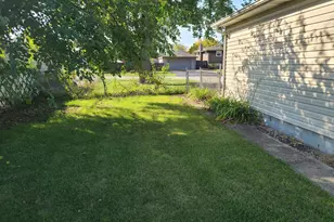 16843 Briargate Dr, Country Club Hills, IL 60478 - Photo 4