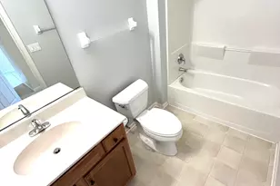 21253 Legion Lake Ct, Crest Hill, IL 60403 - Photo 8