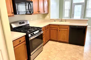 21253 Legion Lake Ct, Crest Hill, IL 60403 - Photo 16