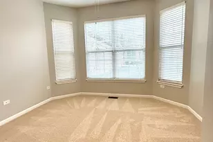 21253 Legion Lake Ct, Crest Hill, IL 60403 - Photo 6