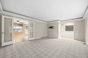 5S300 Tuthill Rd, Naperville, IL 60563 - Photo 8