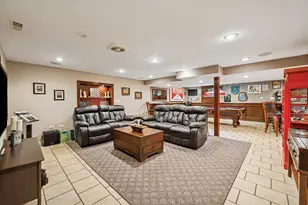 2306 Hanscom Ct, Schaumburg, IL 60193 - Photo 12