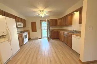 532 West St, Lockport, IL 60441 - Photo 2