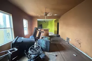 7450 S Colfax Ave, Chicago, IL 60649 - Photo 8