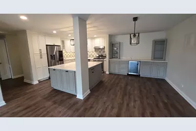 6800 N California Avenue #2M, Chicago, IL 60645 - Photo 2