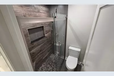 6800 N California Avenue #2M, Chicago, IL 60645 - Photo 8