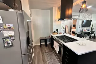 131 N Kendall St, Aurora, IL 60505 - Photo 8