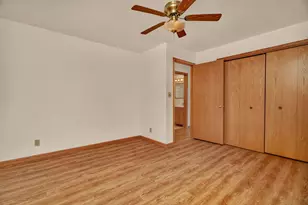 225 Fossil Cove Ln, Wilmington, IL 60481 - Photo 14