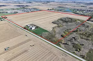 5659 N 1000 West Rd, Bourbonnais, IL 60914 - Photo 4