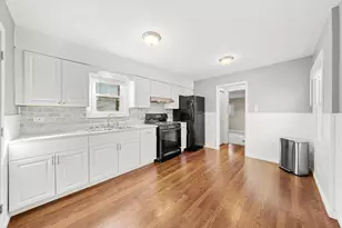 25 S Hudson St, Westmont, IL 60559 - Photo 8