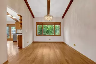 823 N Harrow Ct, Addison, IL 60101 - Photo 10